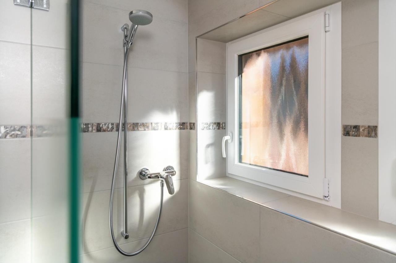 Touring Chez Georges Apartment Grachen Bagian luar foto